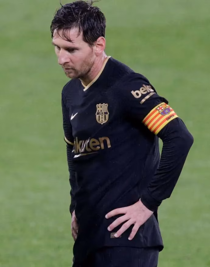 when-even-messi-gets-criticized-8-times-football-legends-slammed-the-goat-image-1